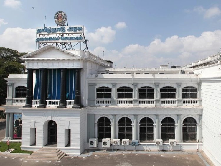 ஐஏஎஸ் அதிகாரிகள் இடமாற்றம் - மகளிர் உரிமைத்தொகை திட்ட சிறப்பு அதிகாரியாக இளம்பகவத் நியமனம்!