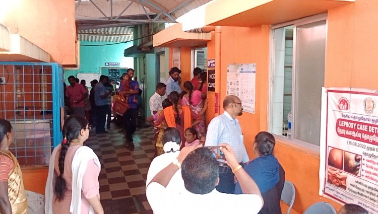 அரசு மருத்துவமனையில பல மணி நேரம் காத்து இருக்கும் நோயாளிகள்