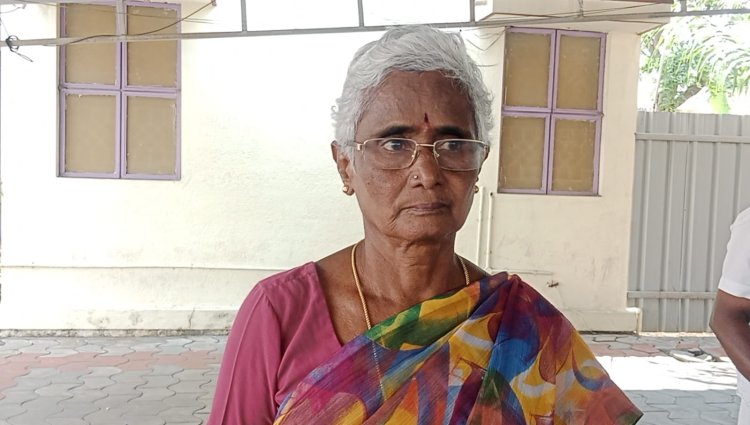 எஸ் பி ஐ ATM-ல் மூதாட்டி இடம் நூதன மோசடி | 30,000 ஆயிரம் பணம் கையாடல்