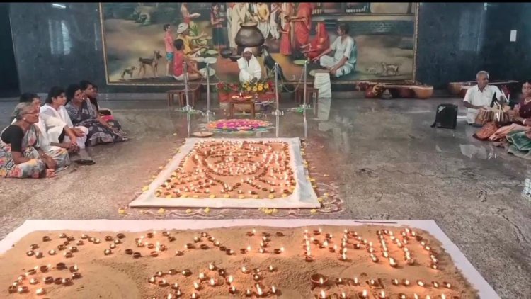 ஸ்ரீ ஷீரடி சாய் பாபாவின் 106 வது சமாதி தினத்தையொட்டி அகல் விளக்கில் சாய் பாபா